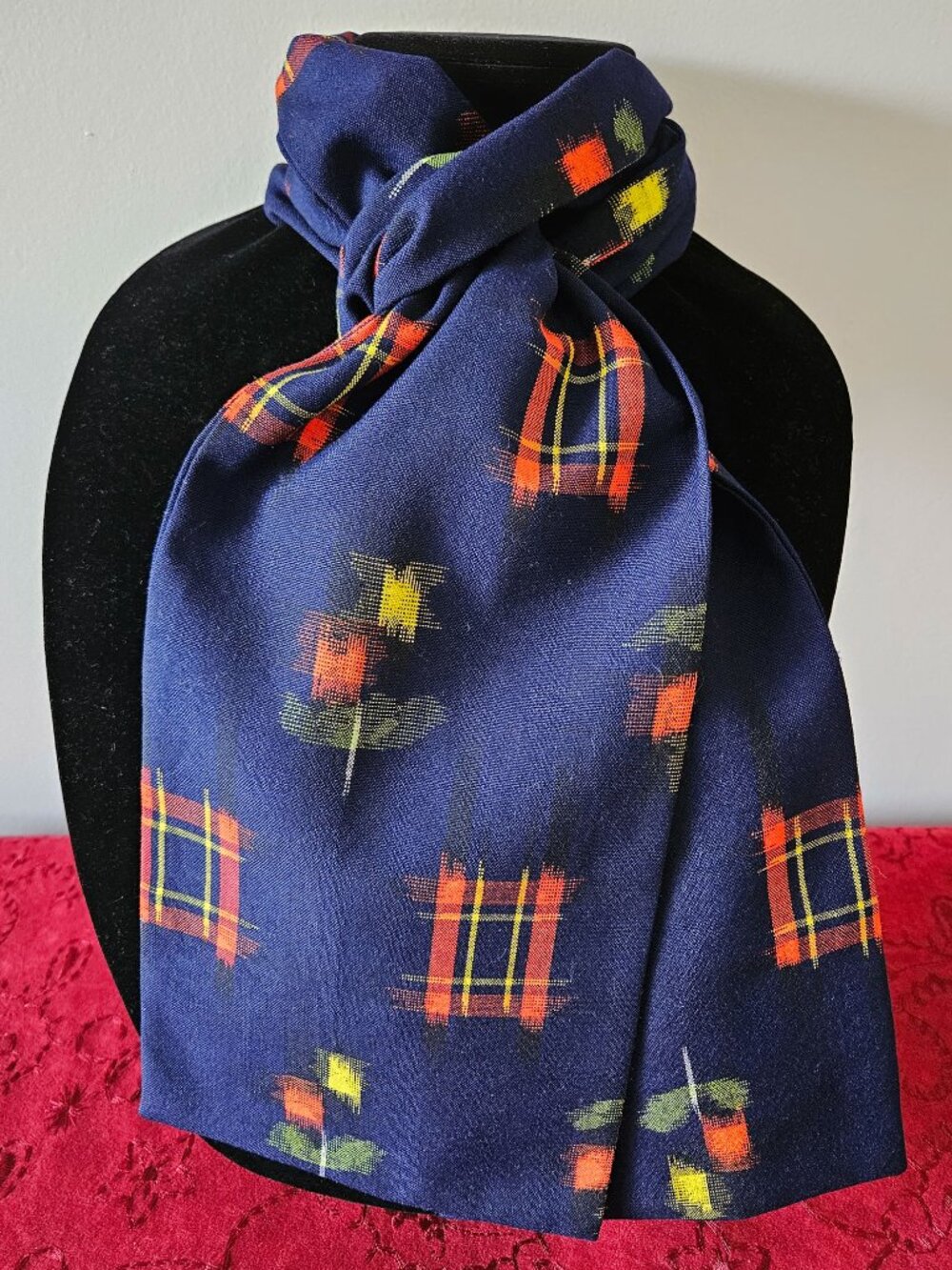 Japanese Kimono Scarf S2029 - Navy with Red Igeta and Posy Wool